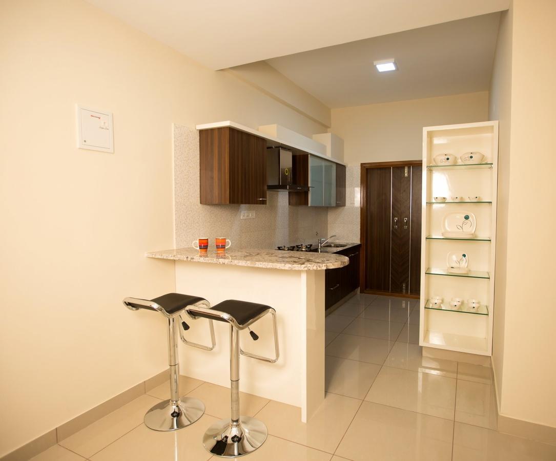 Benaka Suites บังกาลอร์ ภายนอก รูปภาพ