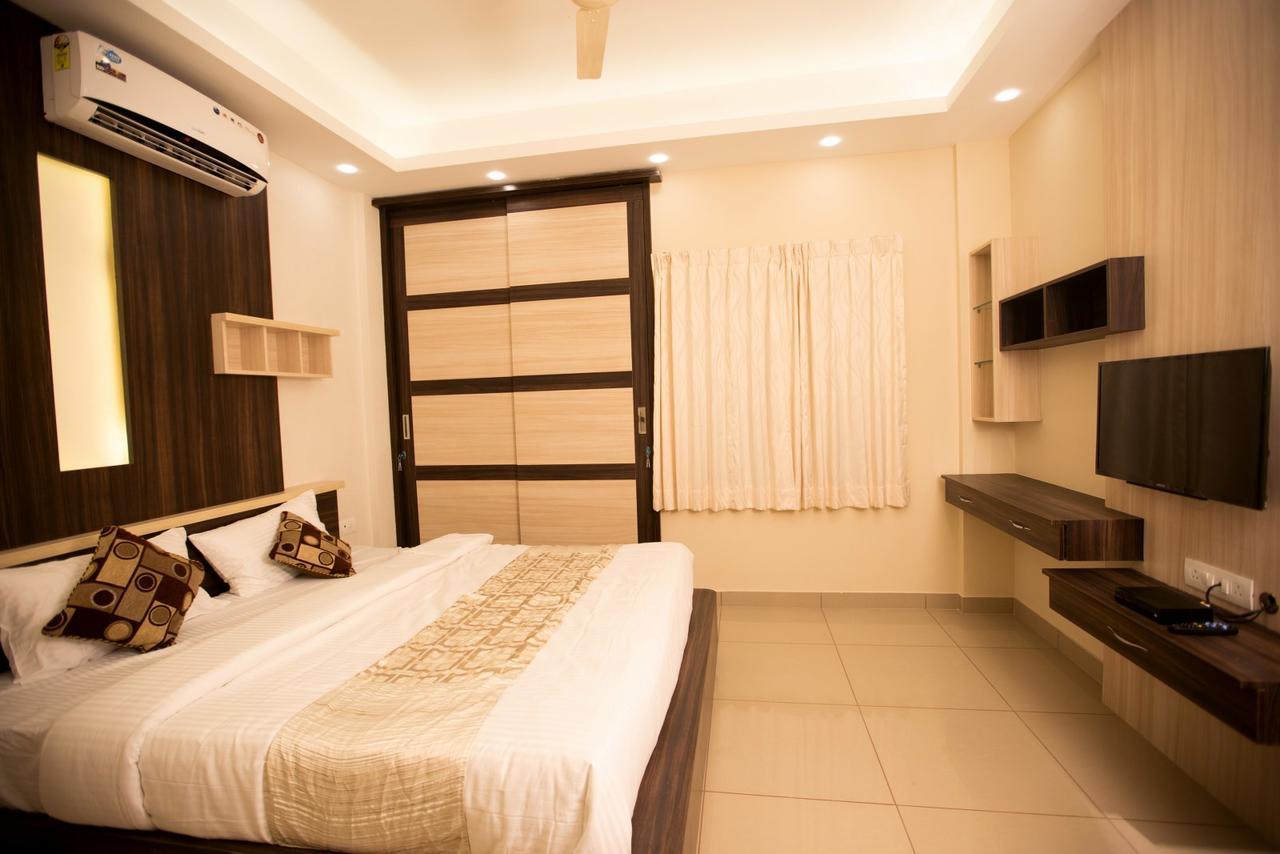 Benaka Suites บังกาลอร์ ภายนอก รูปภาพ