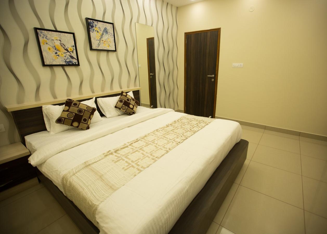 Benaka Suites บังกาลอร์ ภายนอก รูปภาพ