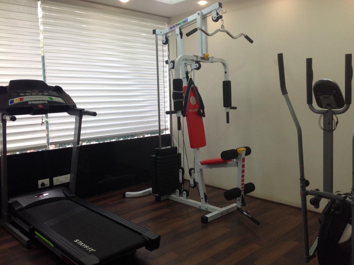 Benaka Suites บังกาลอร์ ภายนอก รูปภาพ